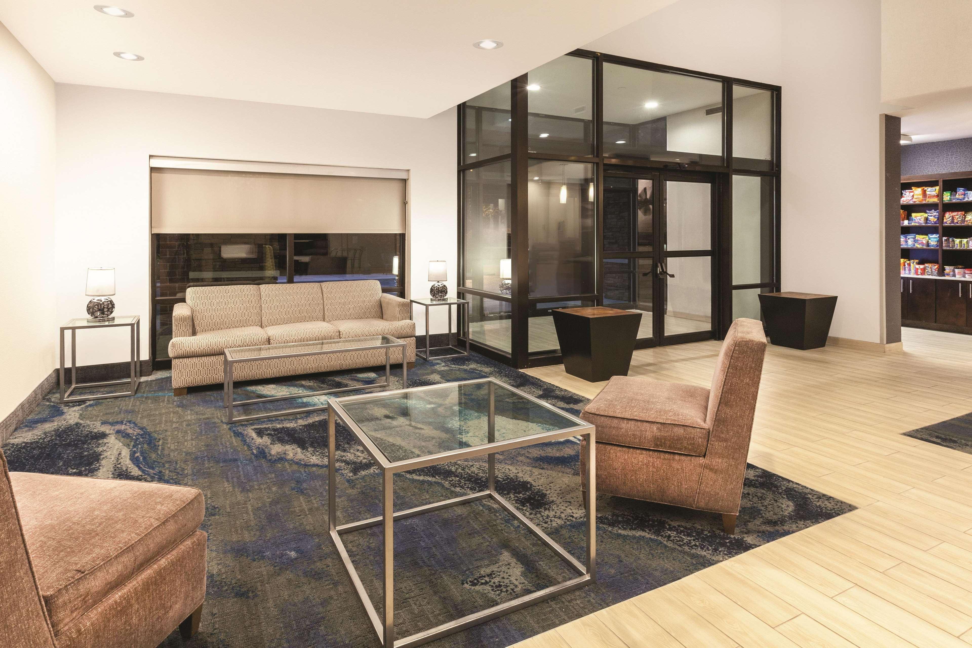 Hotel La Quinta By Wyndham Philadelphia Airport 3*