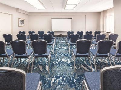 La Quinta By Wyndham Philadelphia Airport Hotel 3*